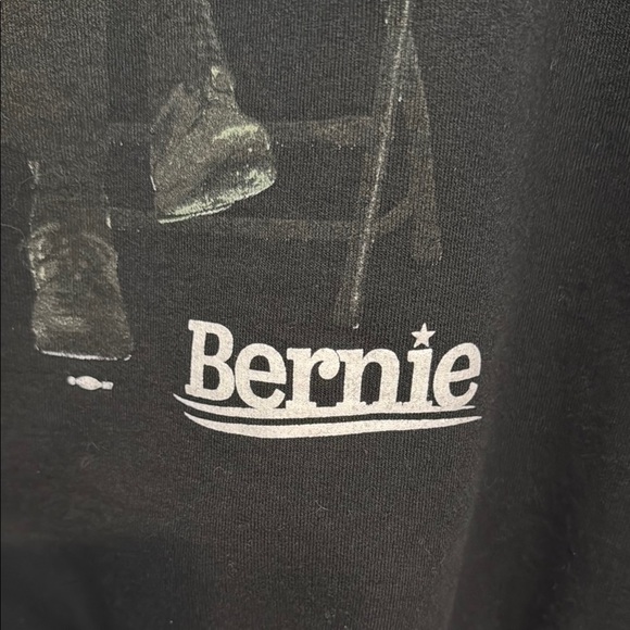 Bernie Sanders Black Crewneck Sweater Produced in U.S.A. - Picture 10 of 12